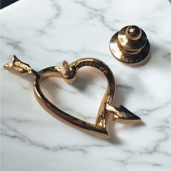 💟💎Vintage Gold Heart Arrow Pin - Picture 2 of 7